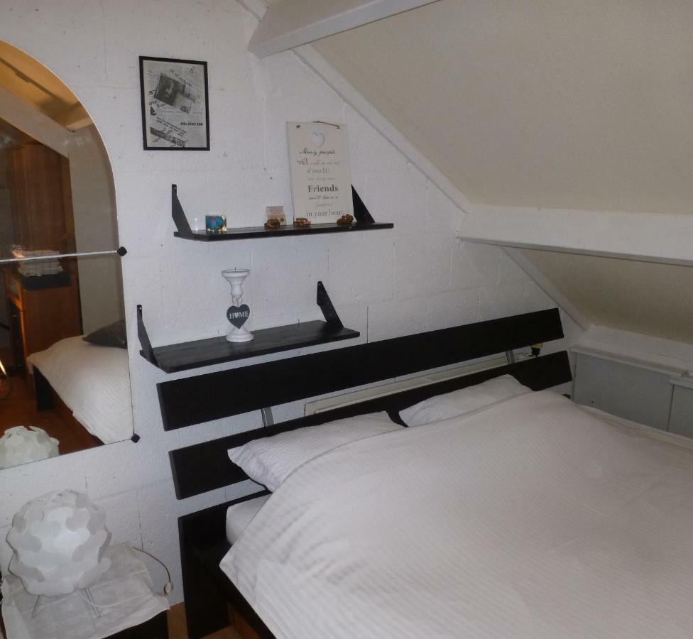 Room In Oss Exterior photo